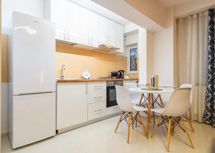 Downtown Retreat With Stunning Boulevard Views Apartment