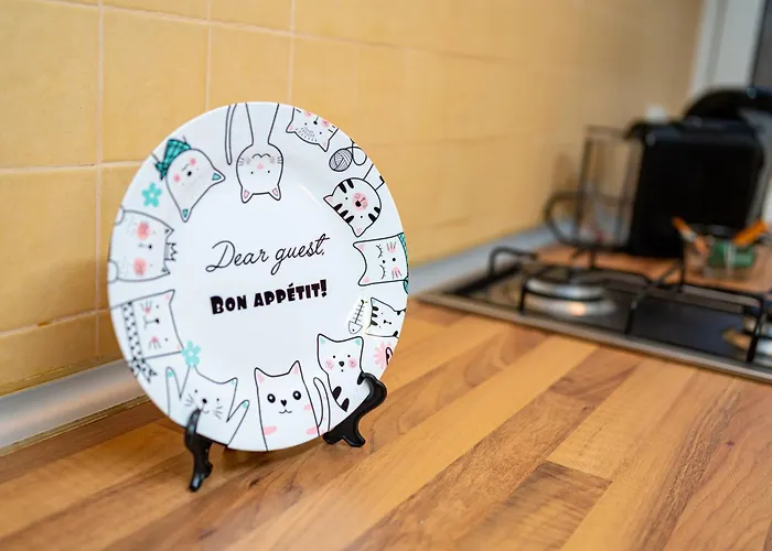 Downtown Retreat With Stunning Boulevard Views *