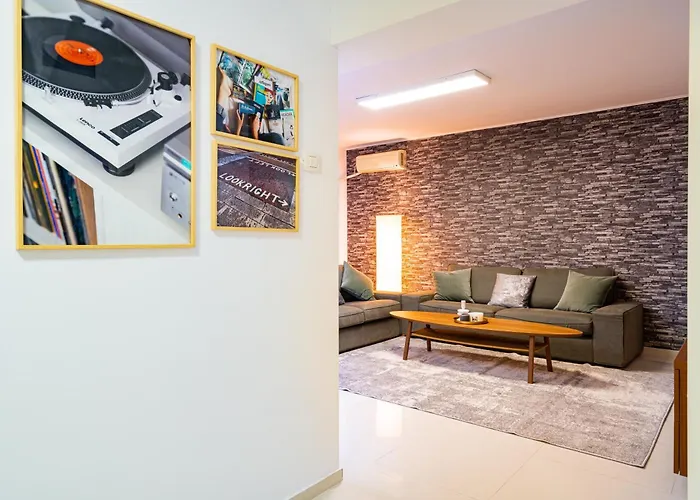 Lejlighed Downtown Retreat With Stunning Boulevard Views Bukarest