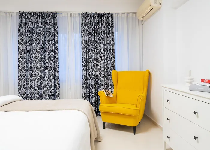 Downtown Retreat With Stunning Boulevard Views