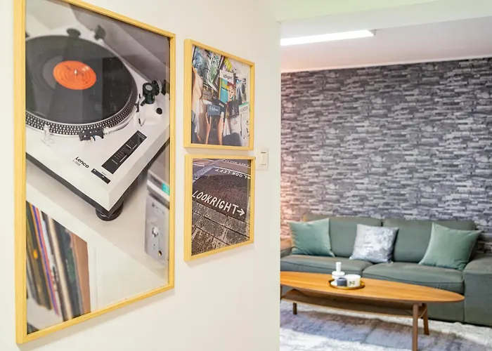 Downtown Retreat With Stunning Boulevard Views * ブカレスト