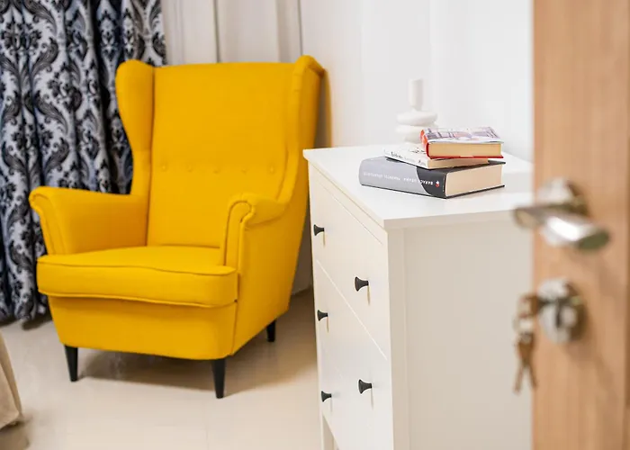 Downtown Retreat With Stunning Boulevard Views Apartment Bucharest